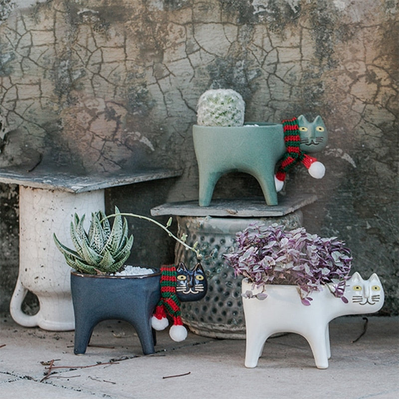 Whimsical cat-shaped ceramic flower pot for indoor & outdoor decor4
