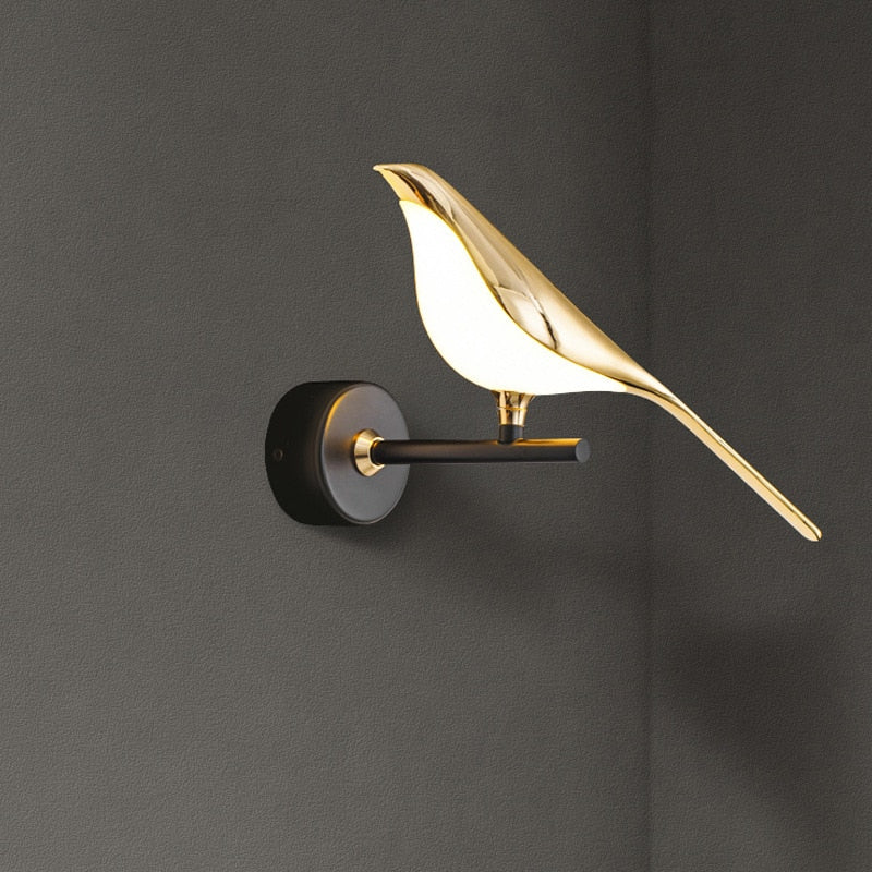 Rotatable Magpie Wall Light